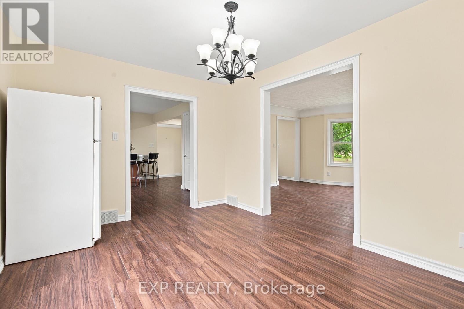208 Thorold Road, Welland (N. Welland), Ontario  L3C 3V7 - Photo 8 - X13579628