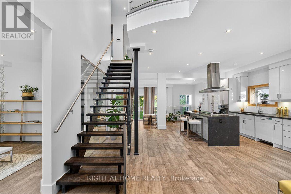 64 Larwood Boulevard, Toronto (Cliffcrest), Ontario  M1M 2M5 - Photo 3 - E13579582