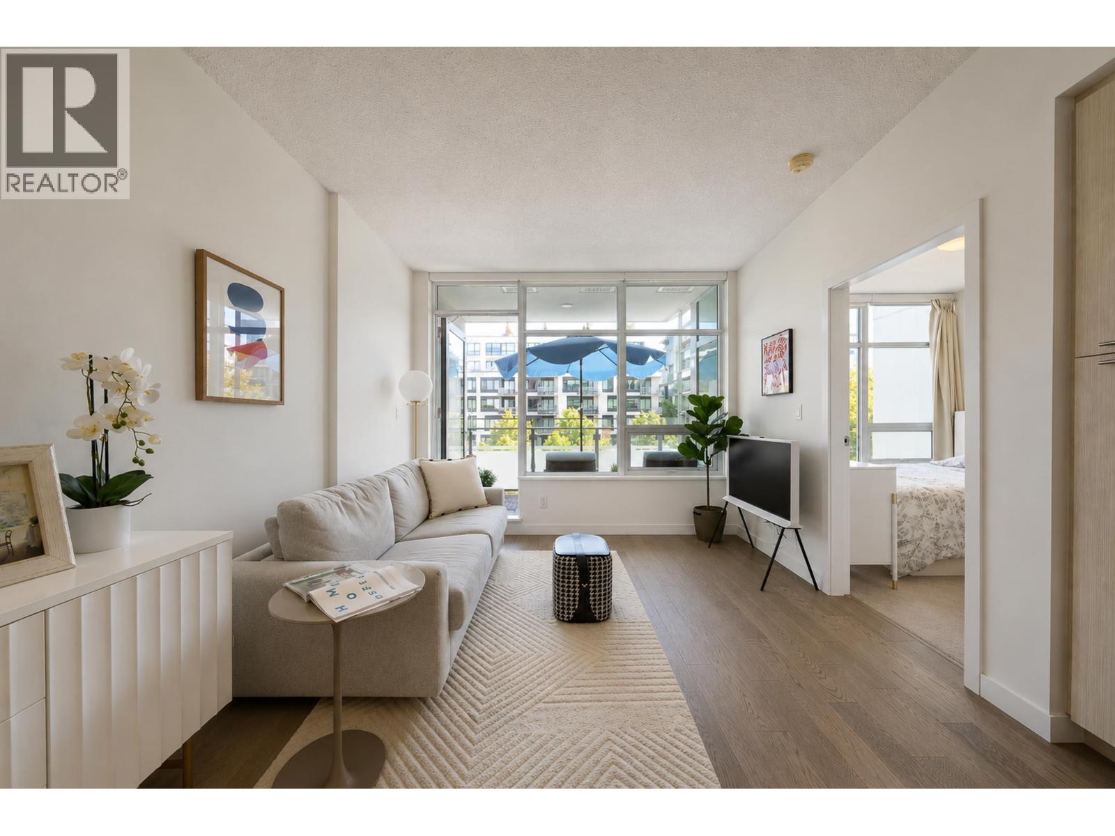 304 4963 Cambie Street, Vancouver, British Columbia  V5Z 0H5 - Photo 2 - R3147574