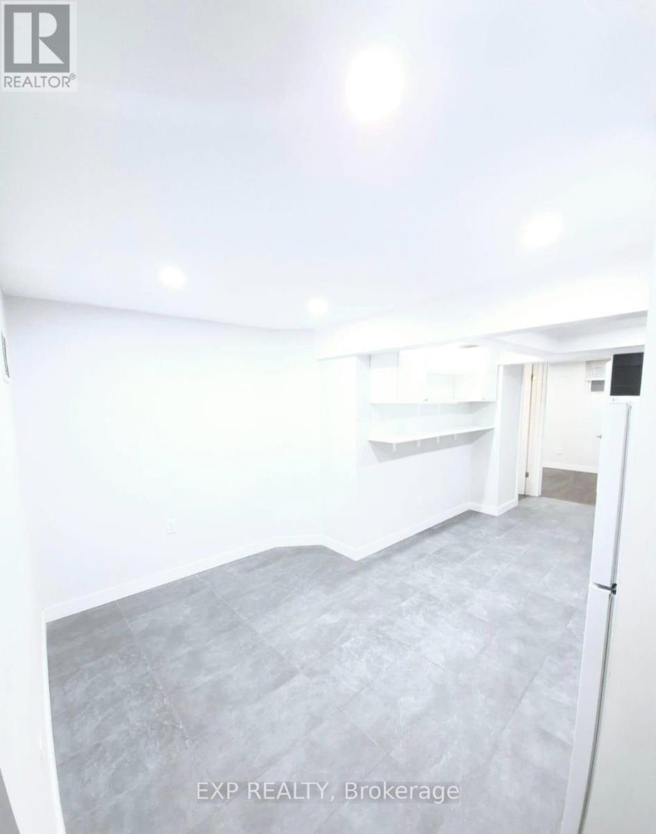 1266 Northmount Street, Oshawa, Ontario  L1G 7M8 - Photo 3 - E13579688