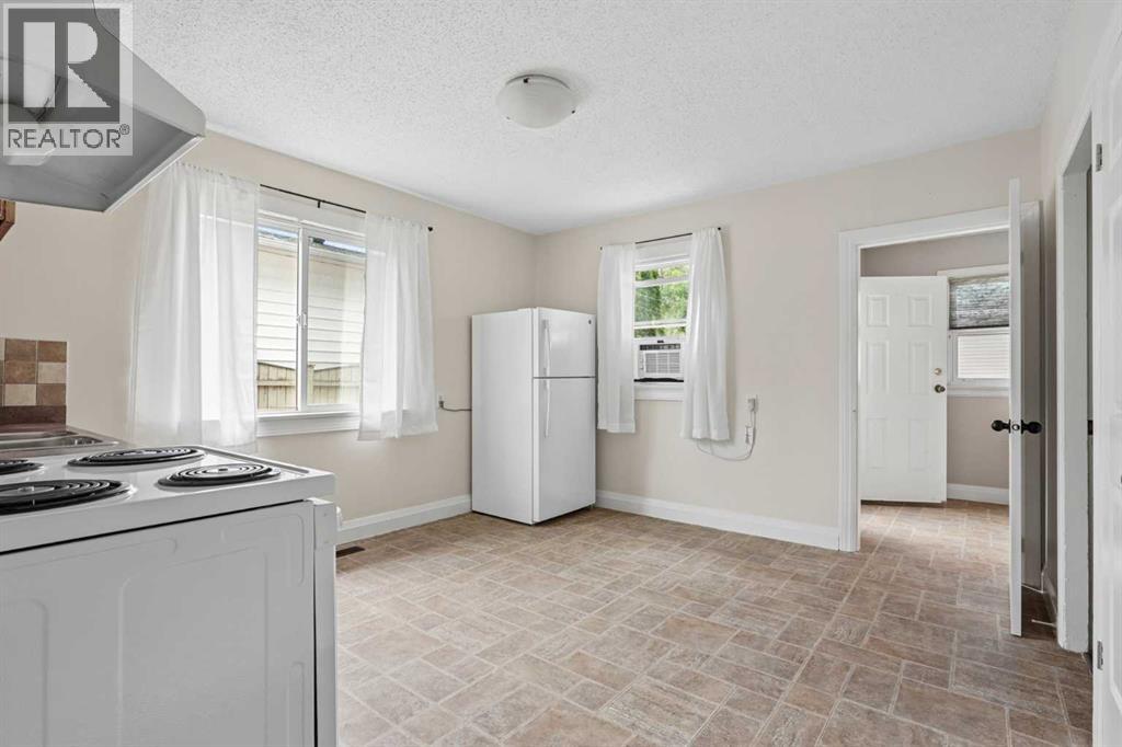 2014 15 Street, Coaldale, Alberta  T1M 1A2 - Photo 23 - A2328780