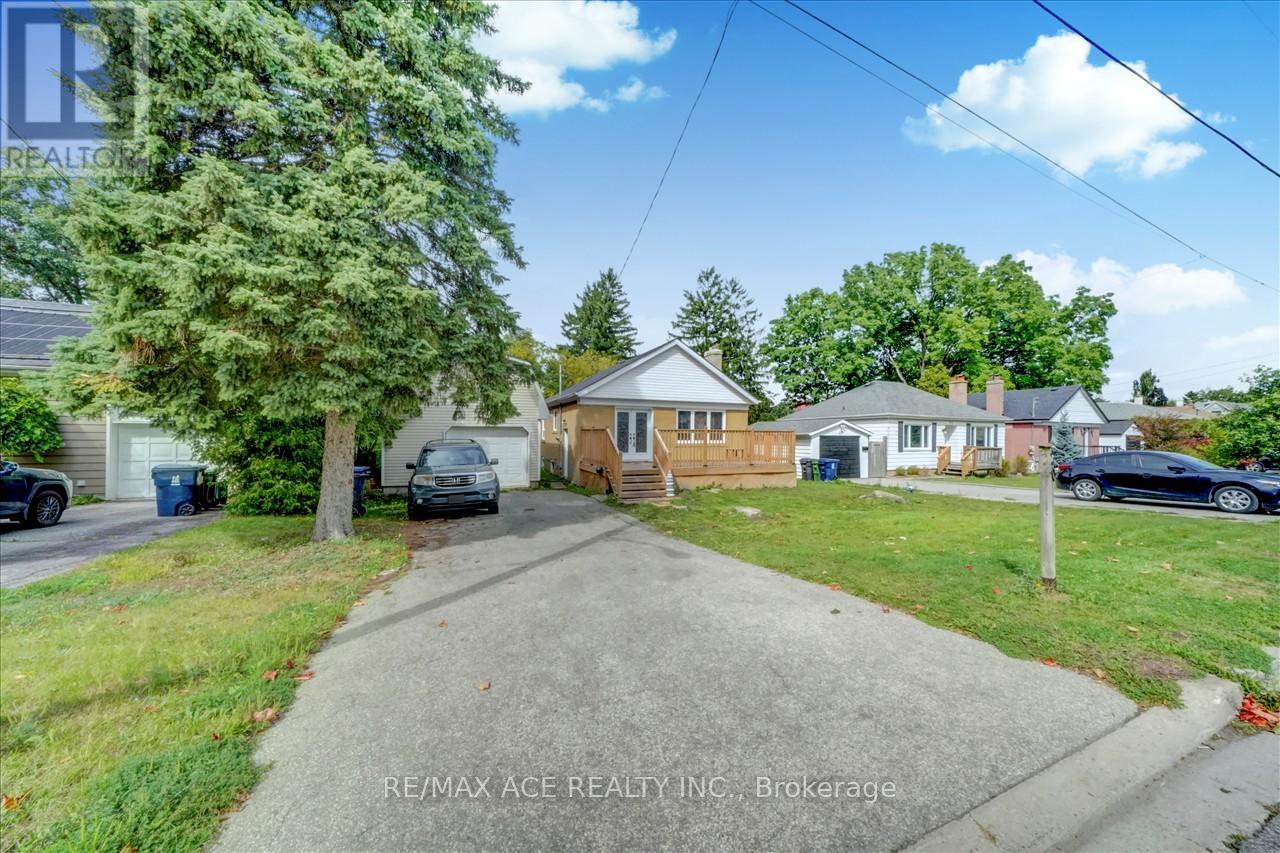 20 Martindale Road, Toronto, Ontario  M1M 2B7 - Photo 3 - E13579708