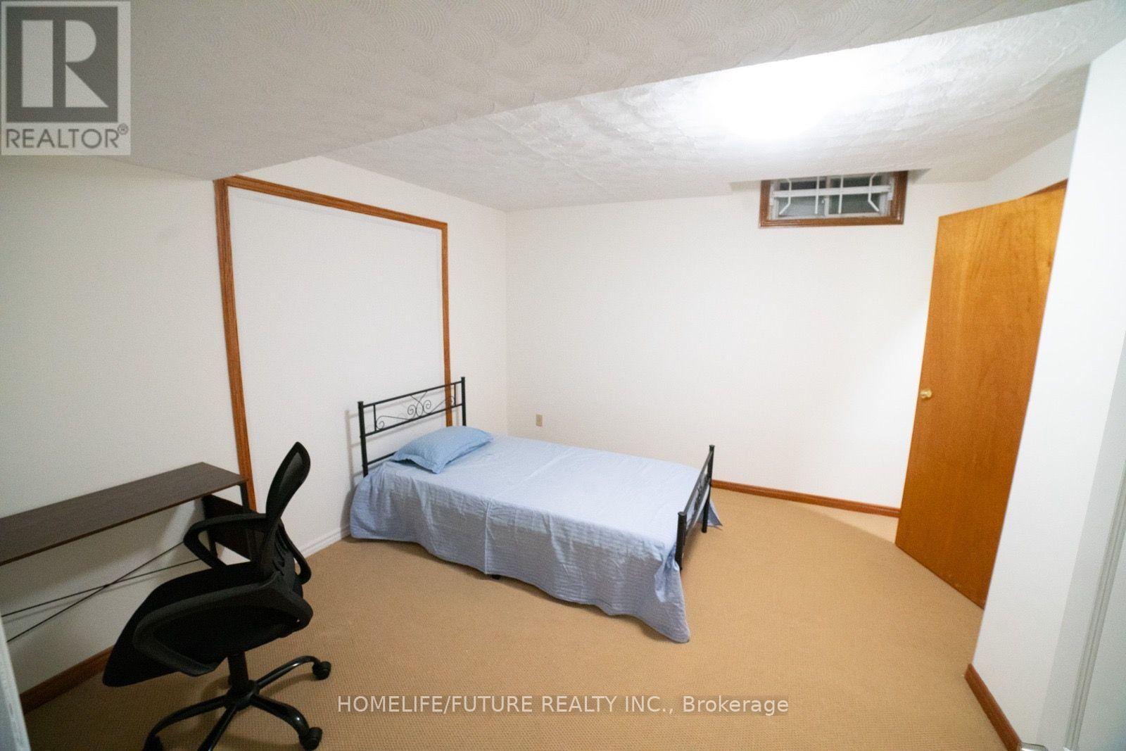 Bsmt - 20 Gaslight Crescent, Toronto, Ontario  M1C 3S8 - Photo 4 - E13579724