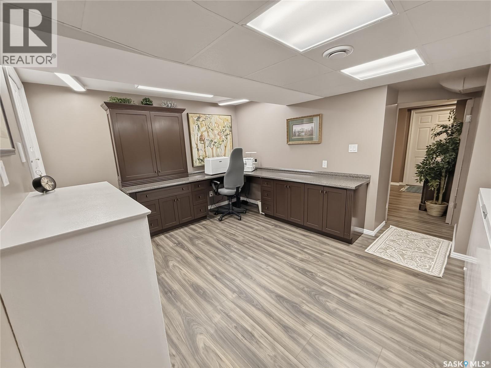 1165 North Hill Drive, Swift Current, Saskatchewan  S9H 1X8 - Photo 48 - SK042857