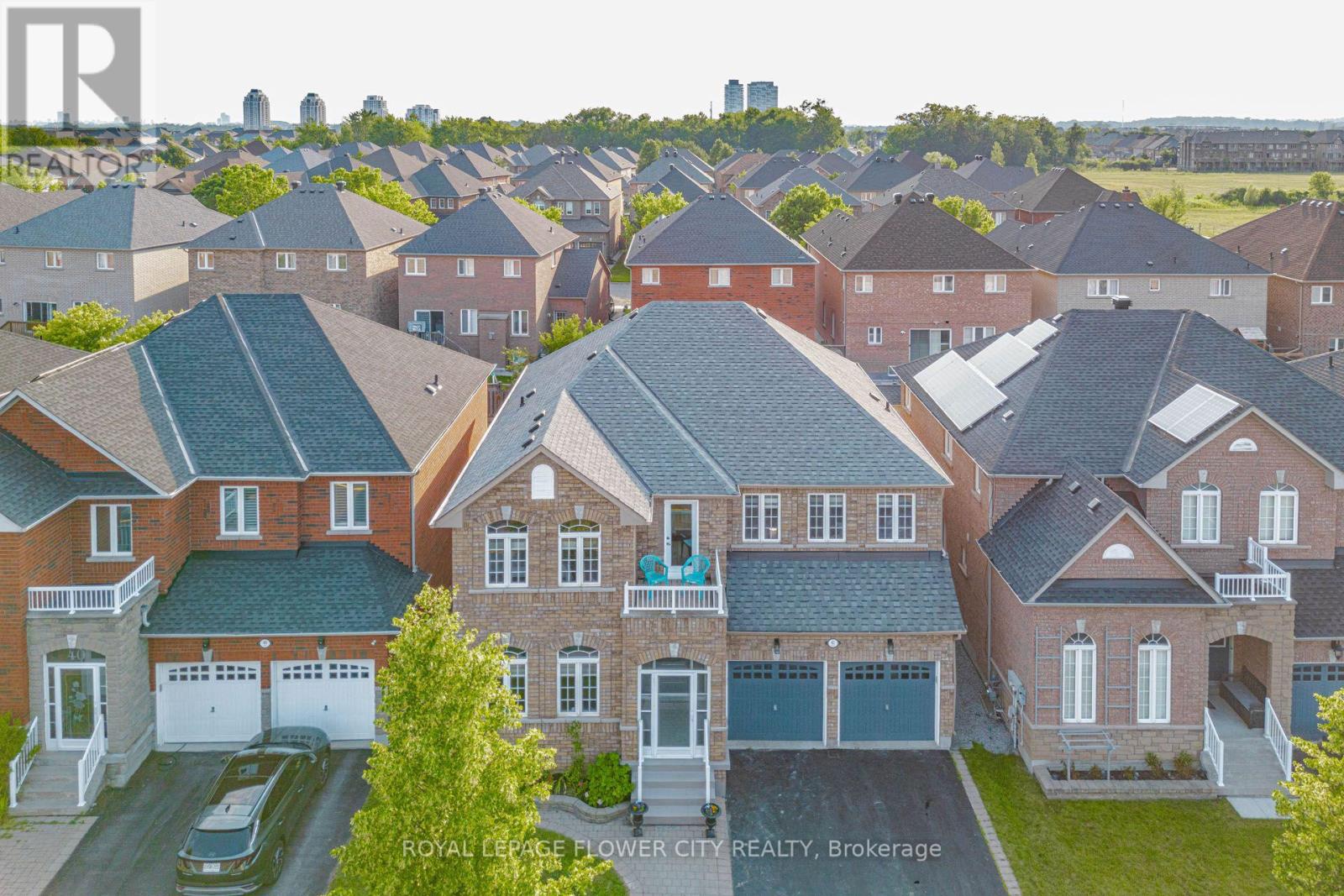 42 Delray Drive, Markham, Ontario  L6E 1Y6 - Photo 3 - N13579738