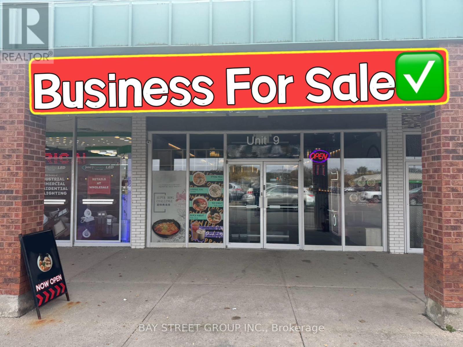 9 - 130 DAVIS DRIVE, Newmarket, Ontario
