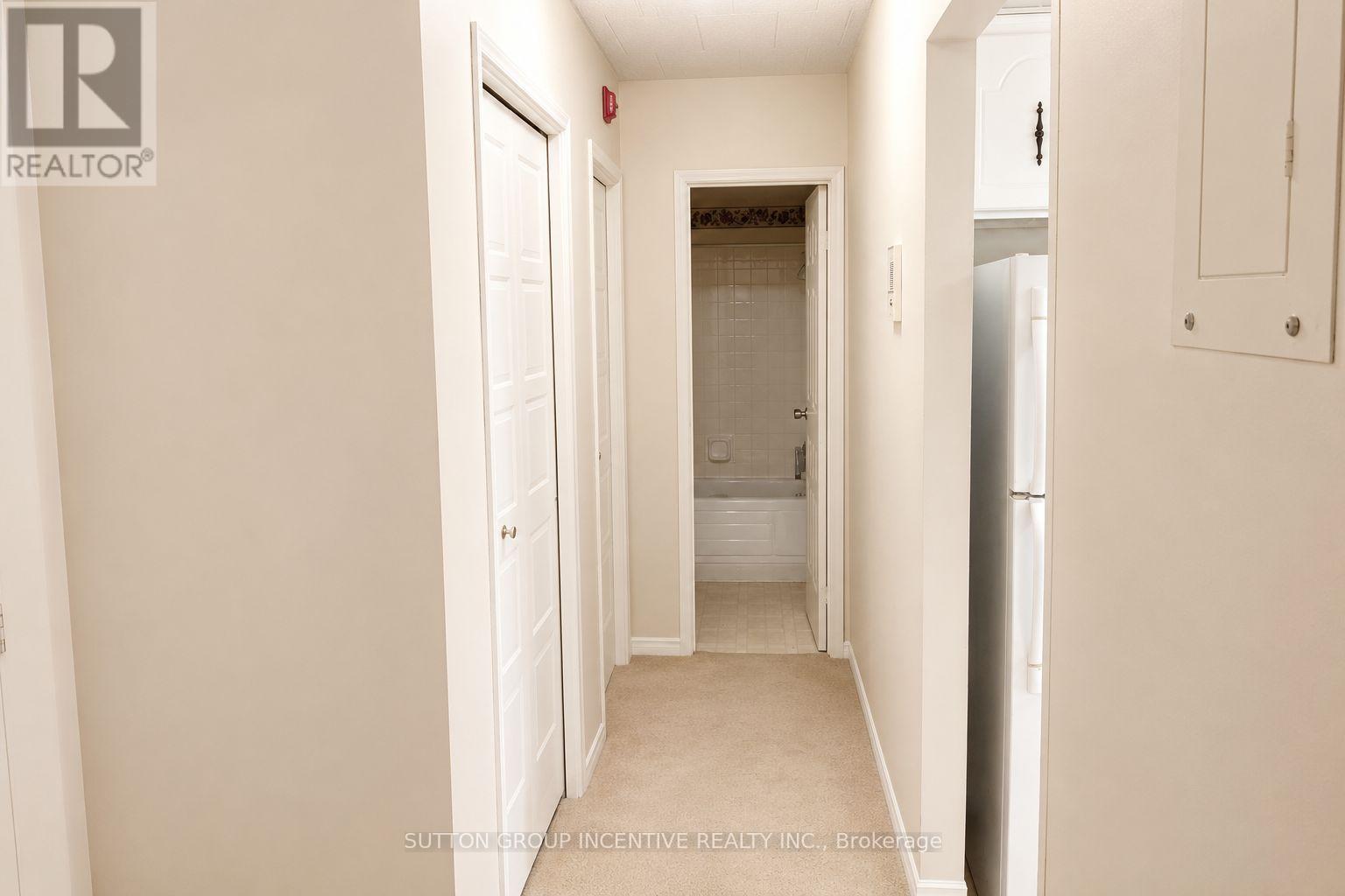 206 - 184 Eighth Street, Collingwood, Ontario  L9Y 2C8 - Photo 3 - S13579732