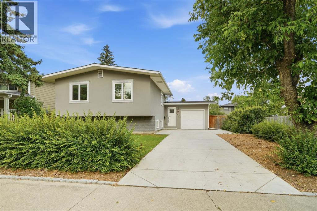 2924 Lathom Crescent SW, Calgary