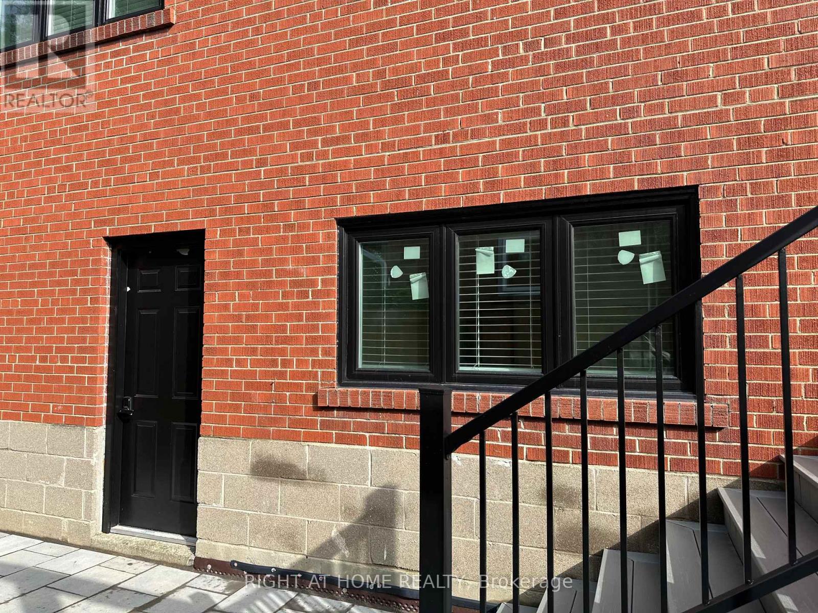 52 Sedgebrook Crescent, Toronto, Ontario  M9B 2X4 - Photo 23 - W13579746