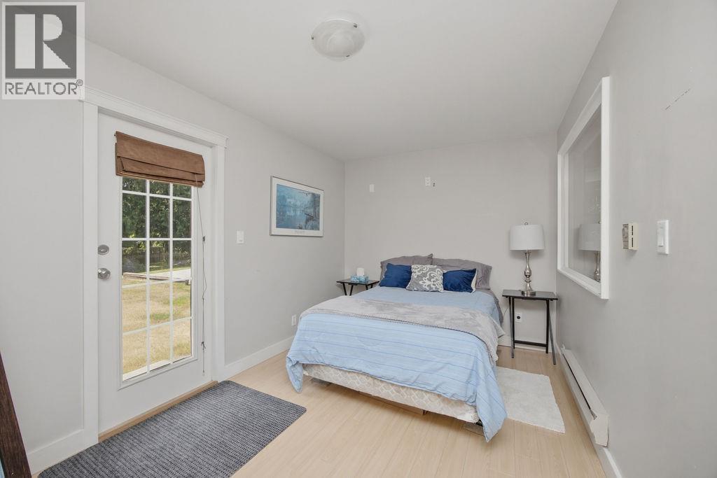 1137 Sunnyside Road, Gibsons, British Columbia  V0N 1V3 - Photo 22 - R3147671