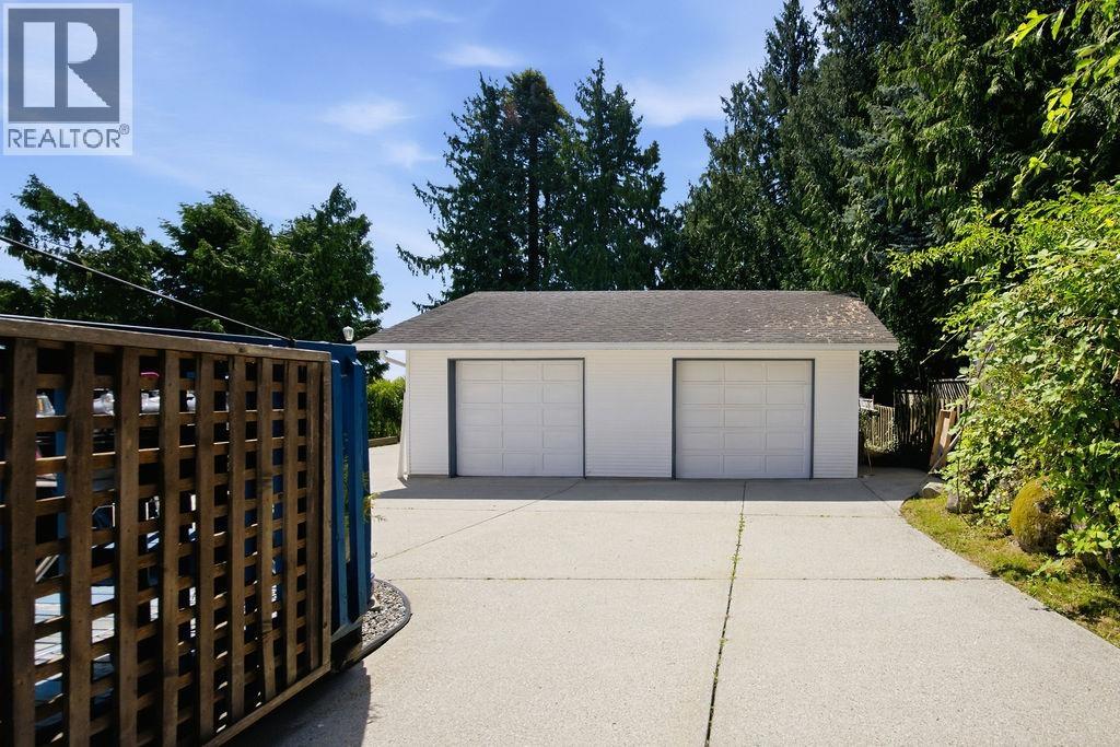 1137 Sunnyside Road, Gibsons, British Columbia  V0N 1V3 - Photo 32 - R3147671