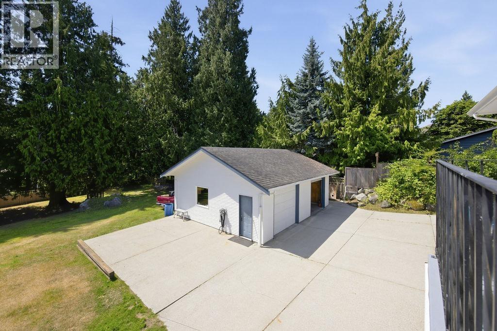 1137 Sunnyside Road, Gibsons, British Columbia  V0N 1V3 - Photo 33 - R3147671