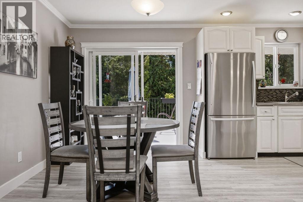 1137 Sunnyside Road, Gibsons, British Columbia  V0N 1V3 - Photo 7 - R3147671
