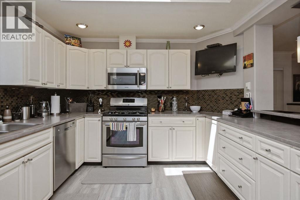 1137 Sunnyside Road, Gibsons, British Columbia  V0N 1V3 - Photo 8 - R3147671