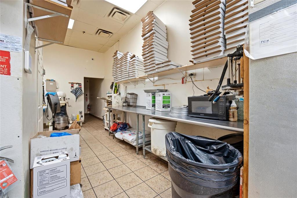 1293 Jefferson Avenue, Winnipeg, Manitoba  R2P 1S7 - Photo 7 - 202616839