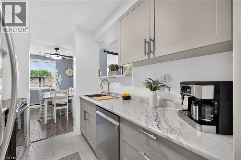 65 Silvercreek Parkway Unit# 401, Guelph, Ontario  N1H 7R9 - Photo 22 - 40849304
