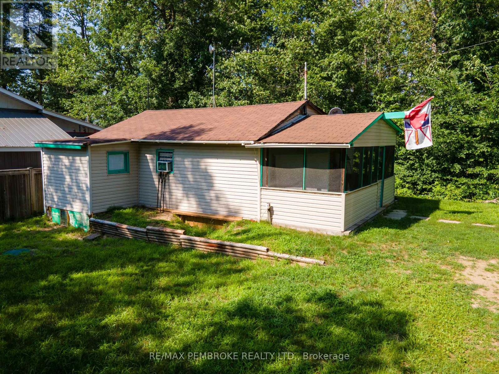 19b Moores Beach Road, Whitewater Region, Ontario  K0J 2L0 - Photo 15 - X13579796