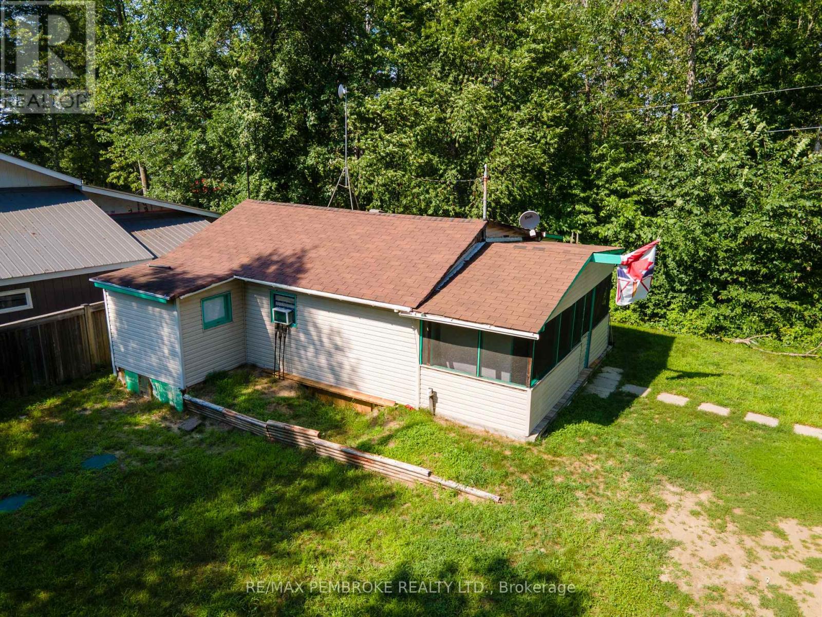 19b Moores Beach Road, Whitewater Region, Ontario  K0J 2L0 - Photo 16 - X13579796