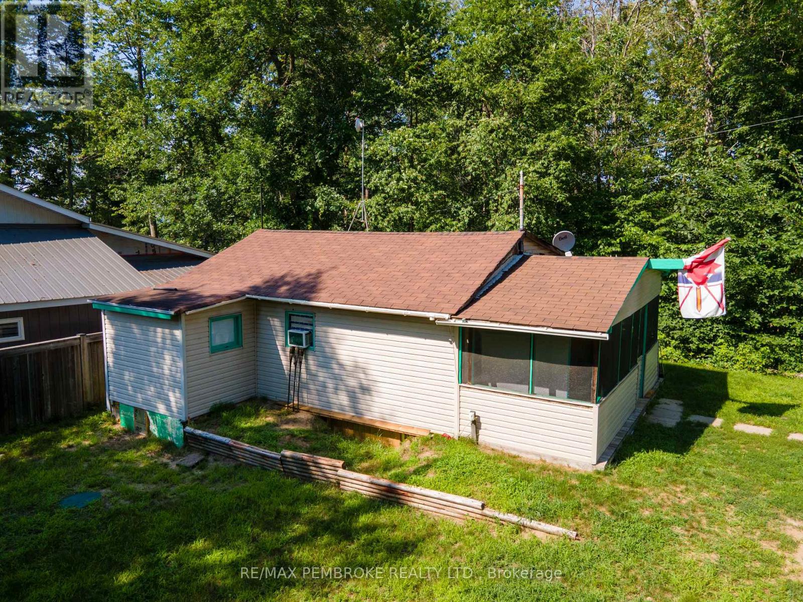 19b Moores Beach Road, Whitewater Region, Ontario  K0J 2L0 - Photo 4 - X13579796