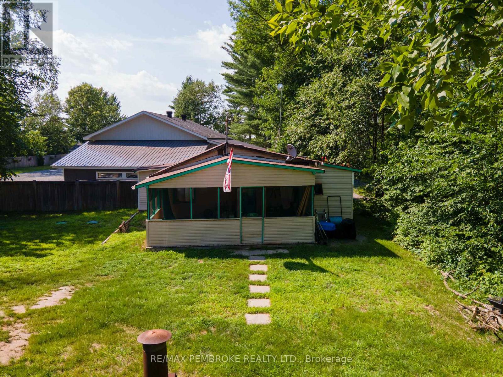 19b Moores Beach Road, Whitewater Region, Ontario  K0J 2L0 - Photo 5 - X13579796