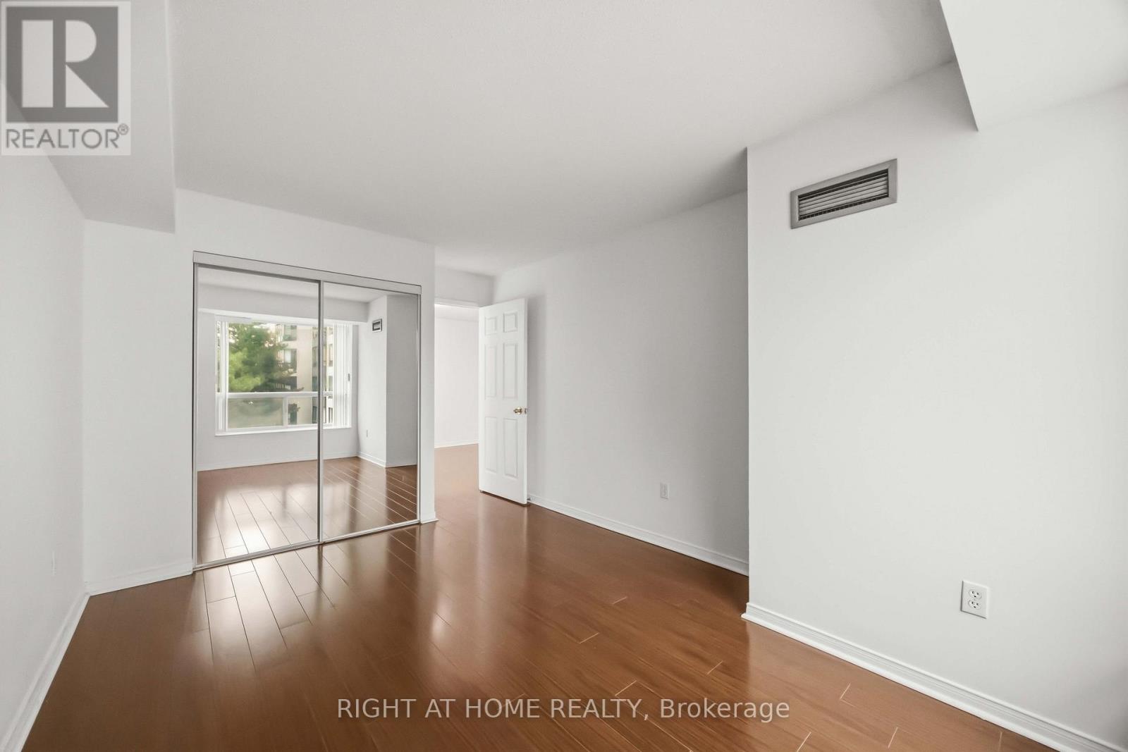 408 - 8 Pemberton Avenue, Toronto, Ontario M2M 4K8 - Photo 24 - C13572768