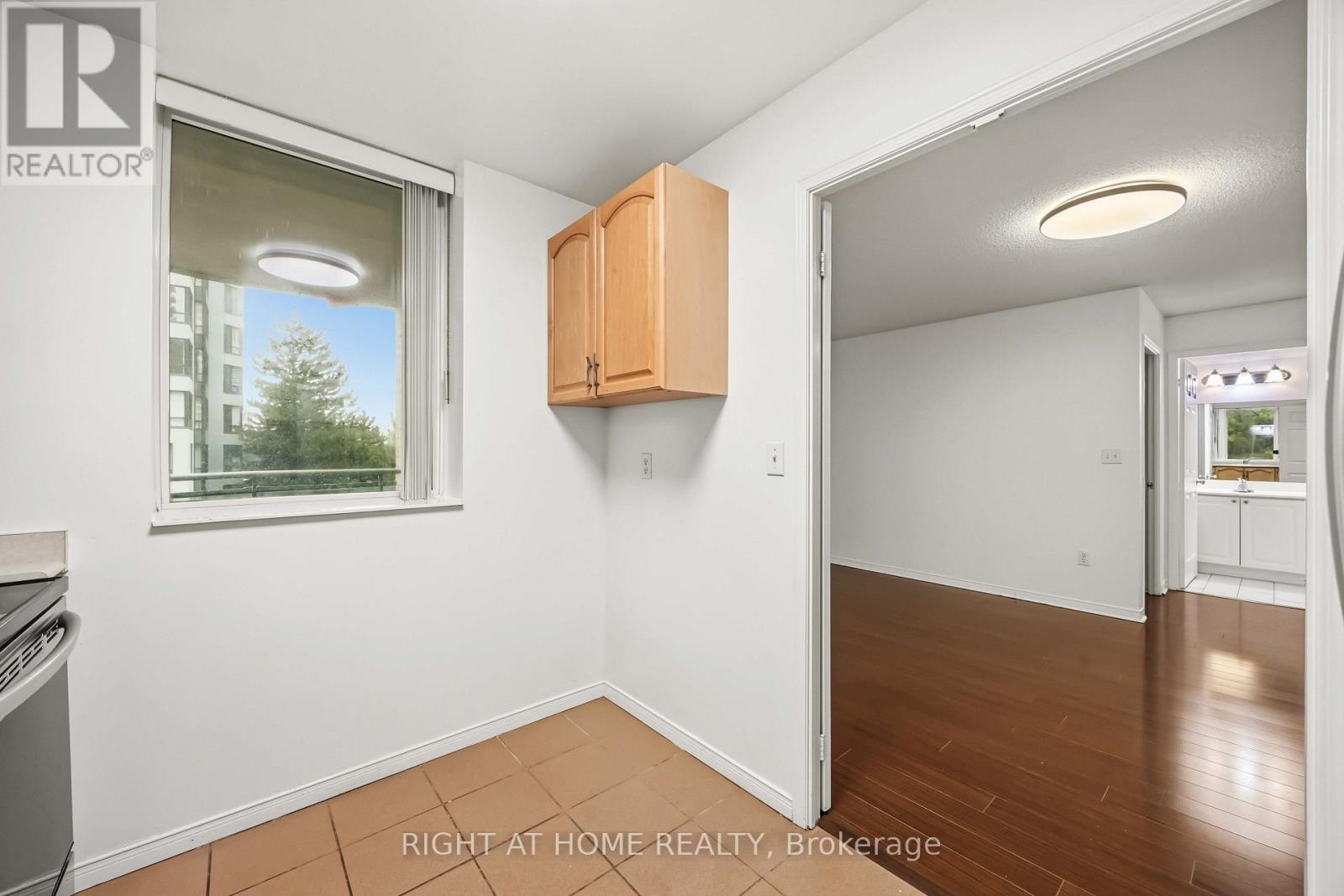 408 - 8 Pemberton Avenue, Toronto, Ontario M2M 4K8 - Photo 15 - C13572768