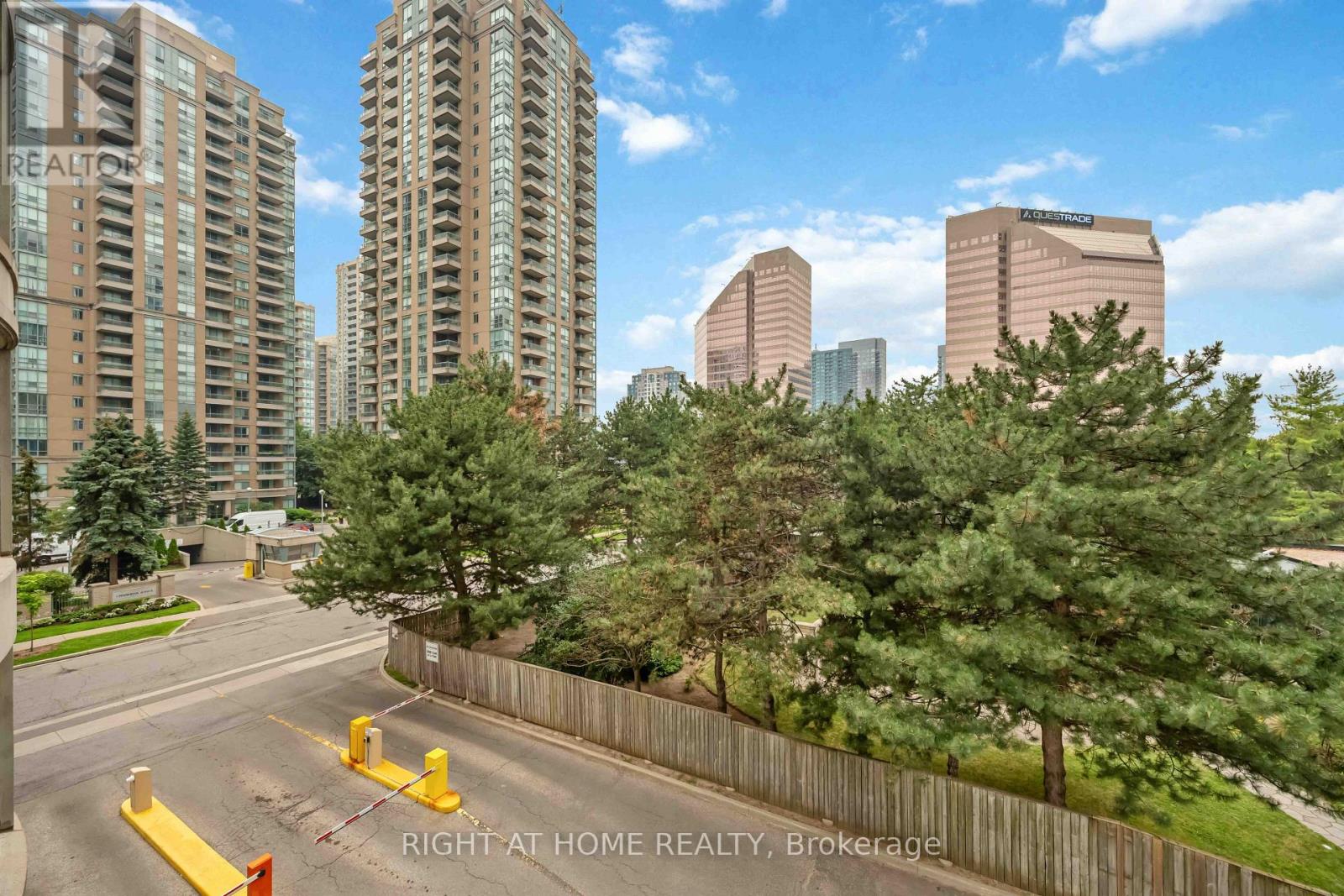 408 - 8 Pemberton Avenue, Toronto, Ontario M2M 4K8 - Photo 35 - C13572768