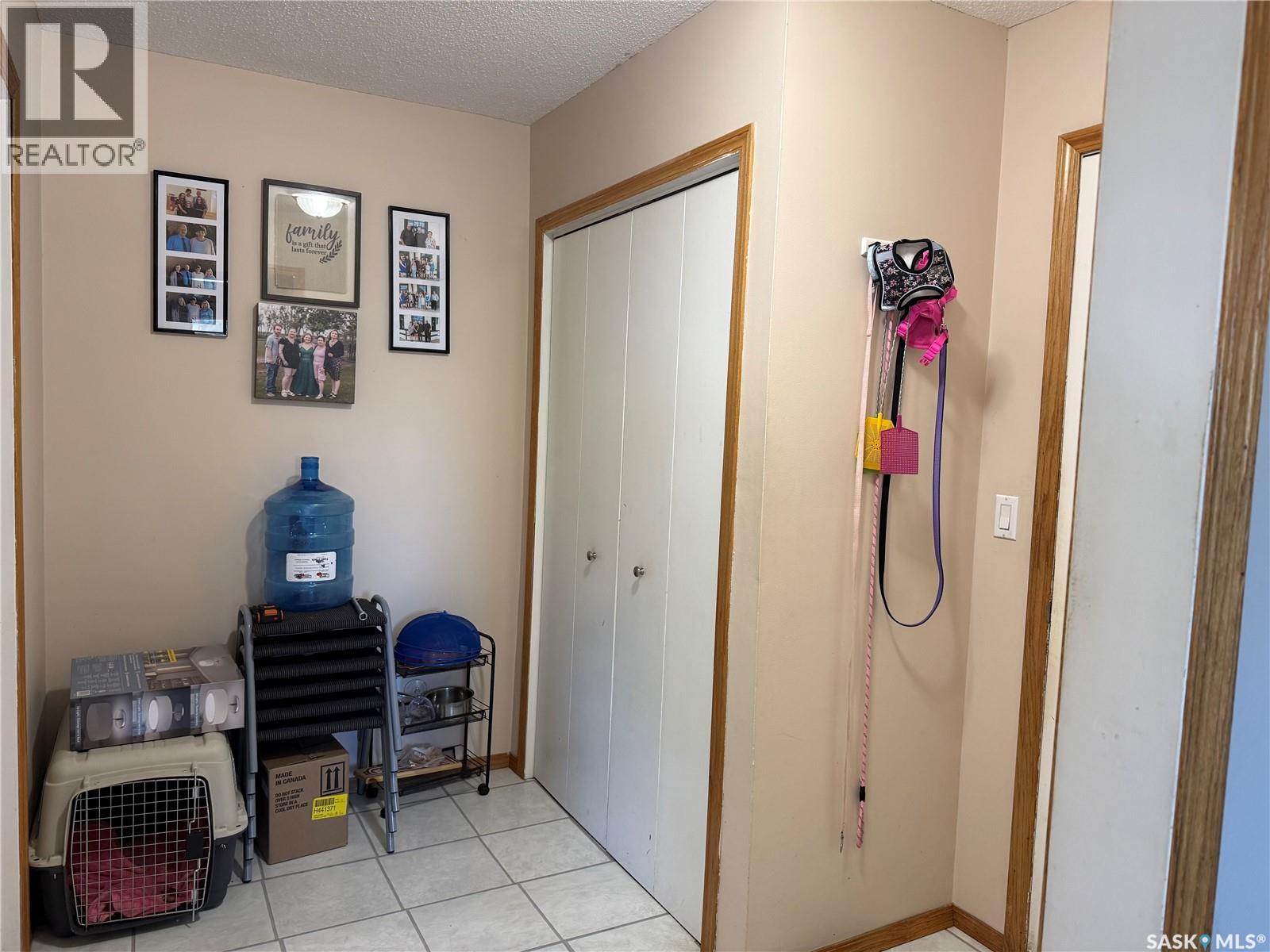 409 Mckay Street, Radville, Saskatchewan  S0C 2G0 - Photo 9 - SK042996