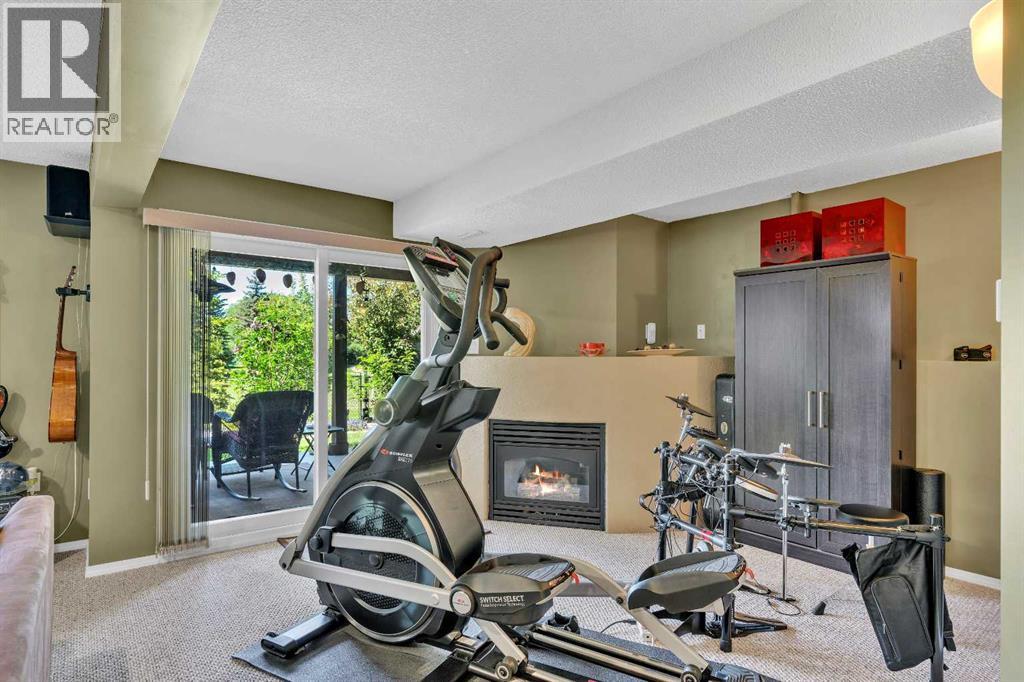 46 Somerside Manor SW, Calgary, Alberta  T2Y 3G4 - Photo 34 - A2325495