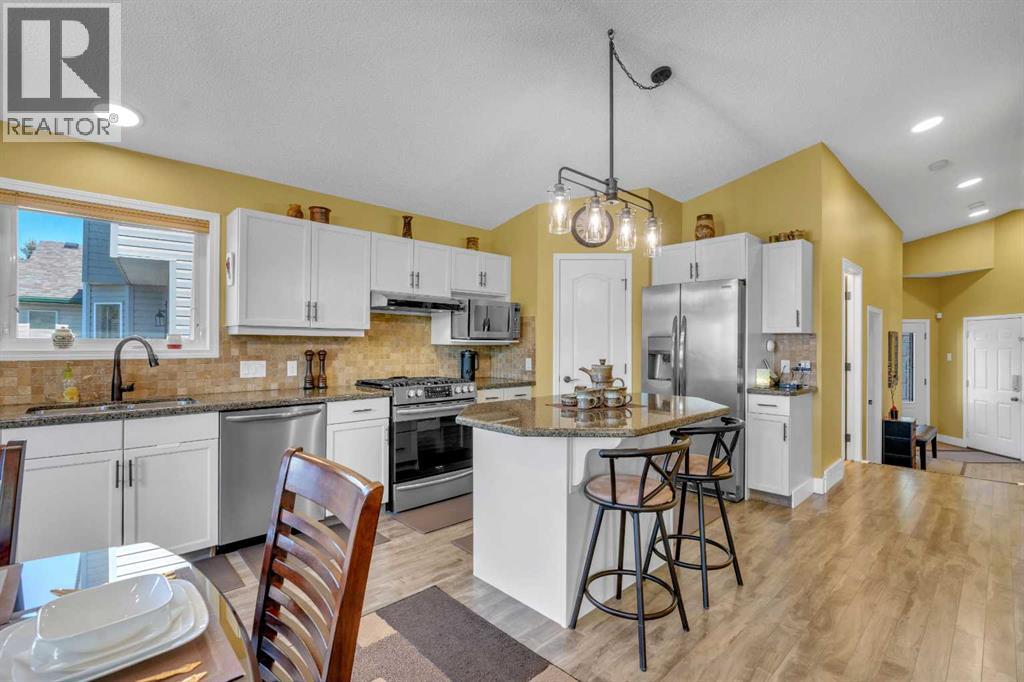 46 Somerside Manor SW, Calgary, Alberta  T2Y 3G4 - Photo 14 - A2325495