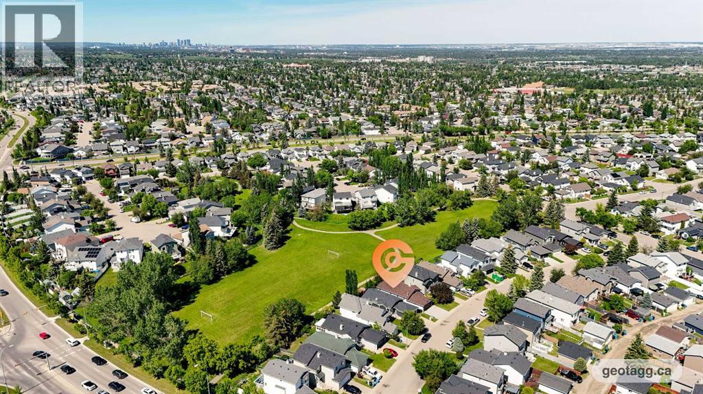 46 Somerside Manor SW, Calgary, Alberta  T2Y 3G4 - Photo 6 - A2325495