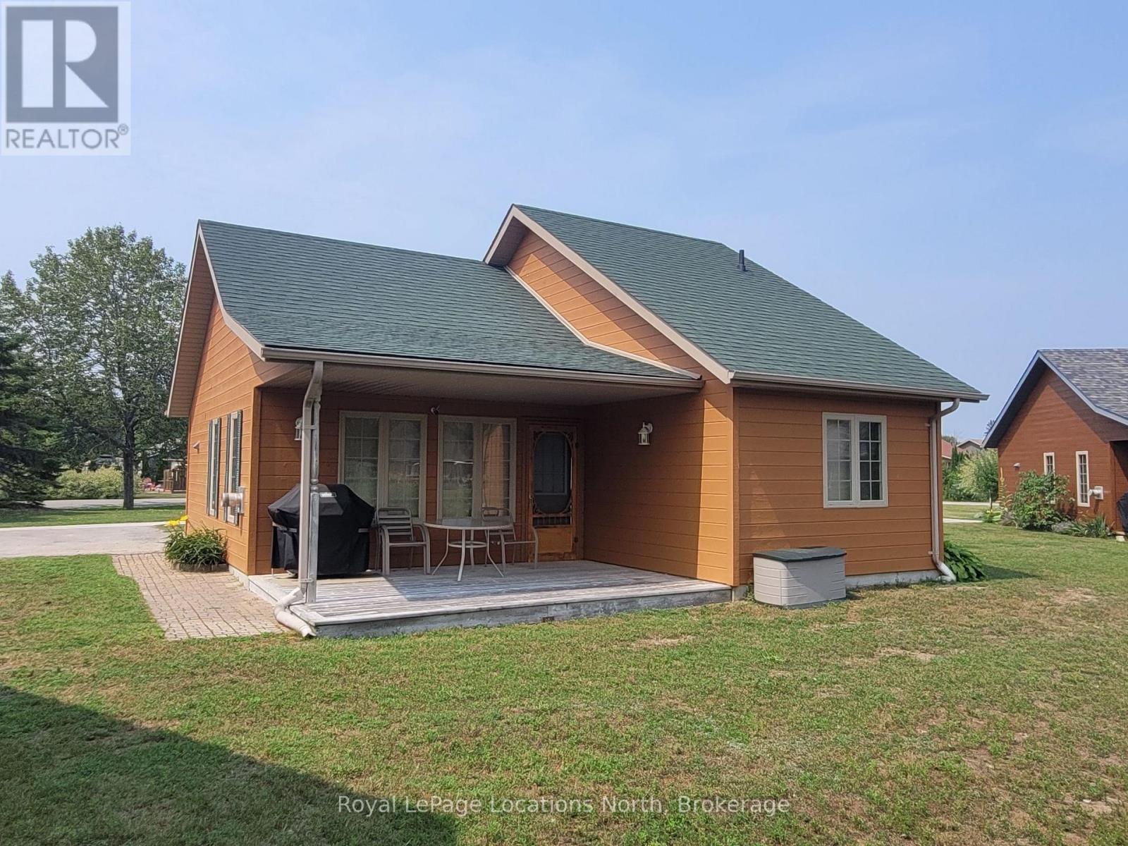 50 Cabin Crescent, Wasaga Beach, Ontario  L9Z 1X7 - Photo 4 - S13574550