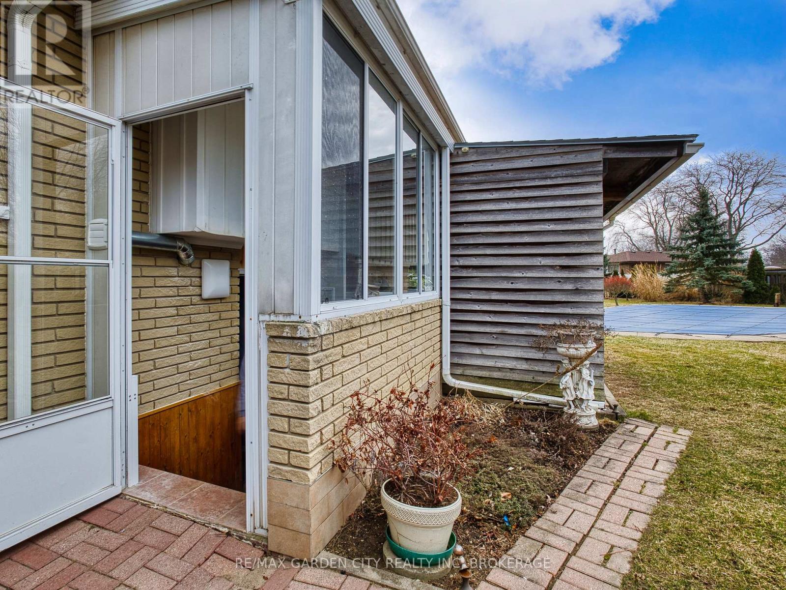 Lower - 38 Cypress Street, St. Catharines, Ontario  L2N 4L9 - Photo 3 - X13579850