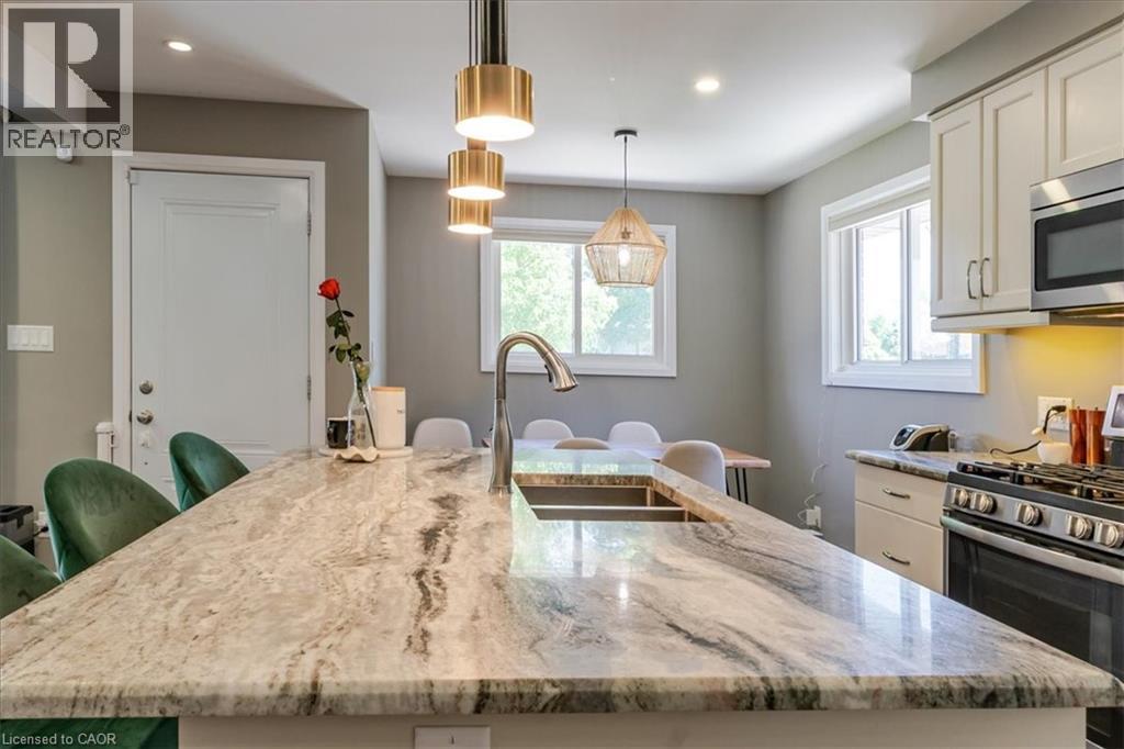 74 Greeningdon Drive, Hamilton, Ontario  L9A 3A7 - Photo 8 - 40836374