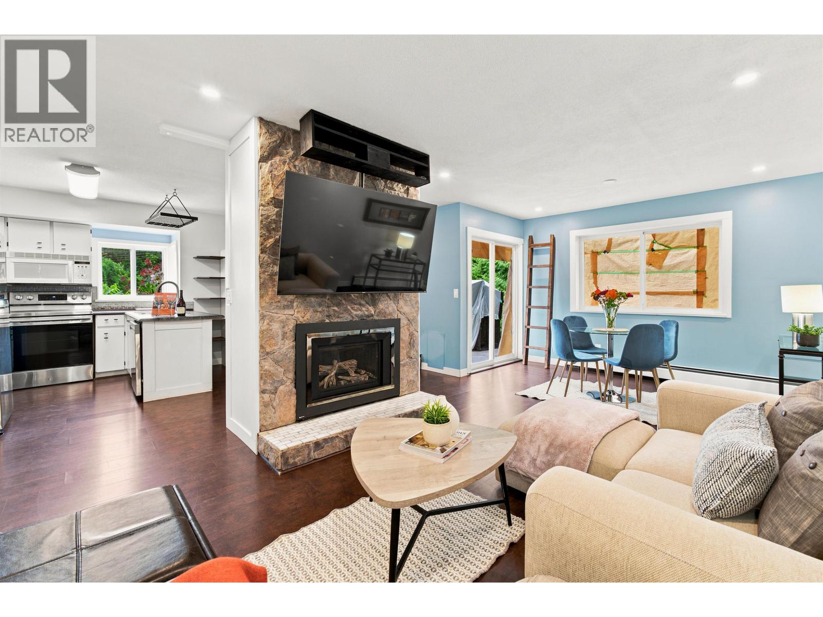 12044 Mcintyre Court, Maple Ridge, British Columbia  V2X 8M8 - Photo 5 - R3147591