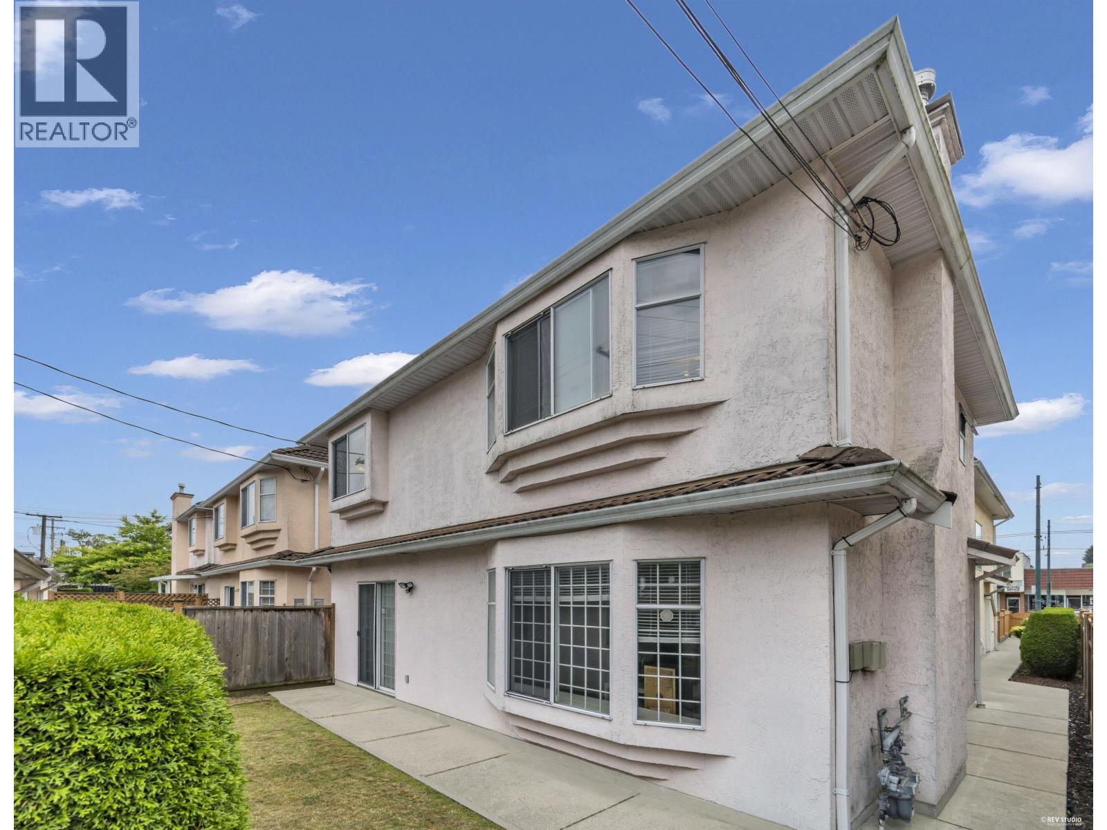 1268 NANAIMO STREET — photo 33