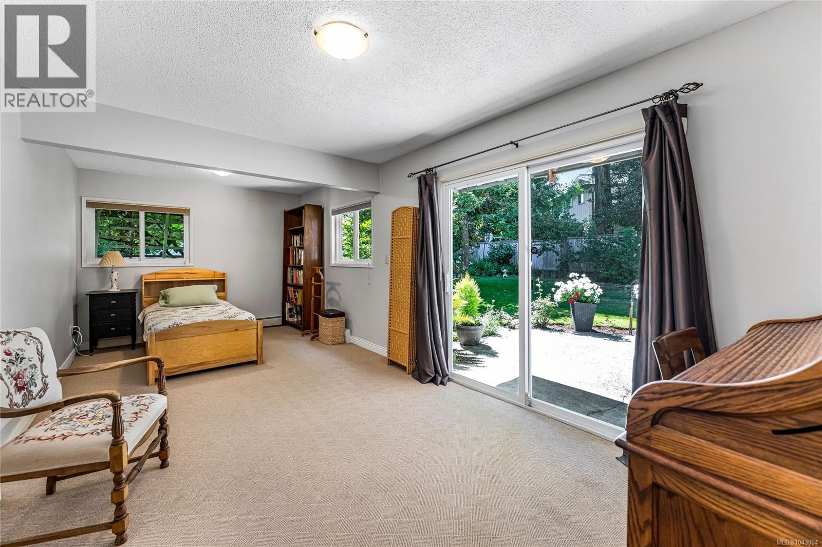 4052 Ebony Pl — photo 16