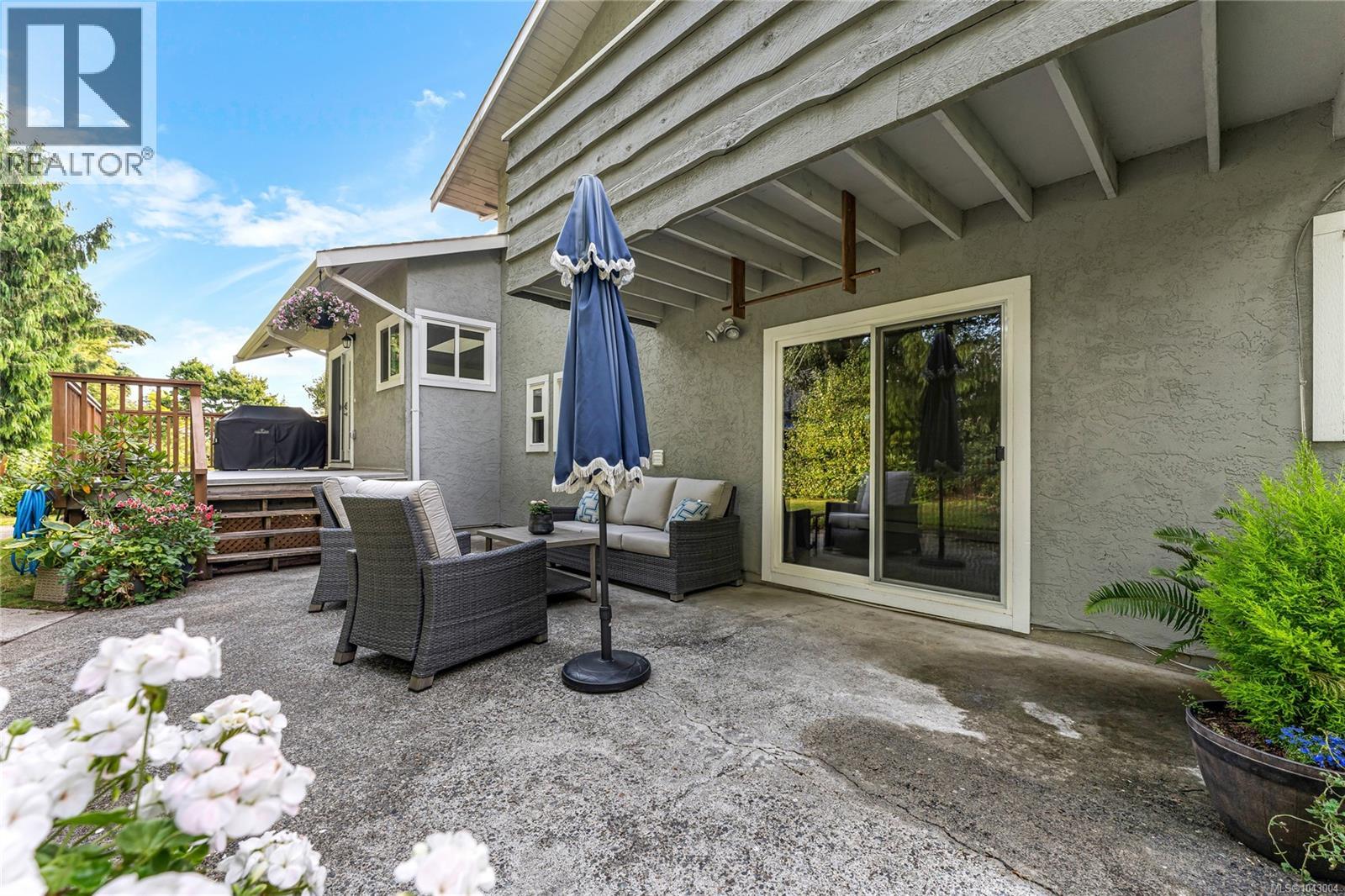 4052 Ebony Pl — photo 49