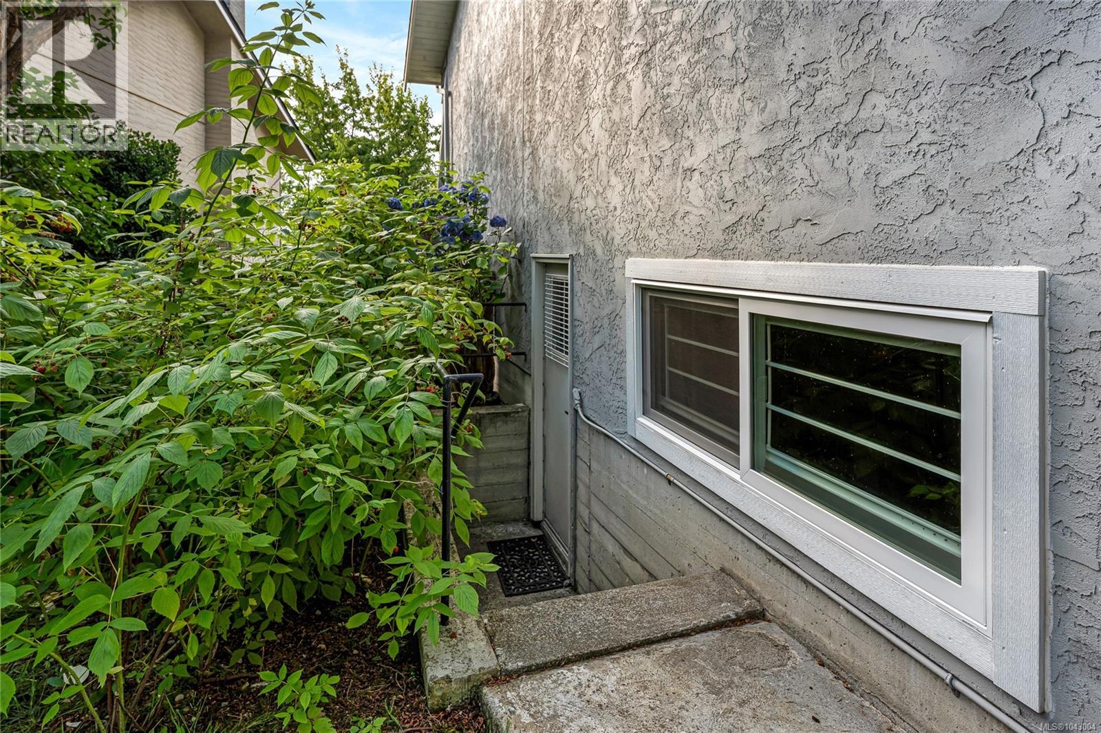 4052 Ebony Pl — photo 27