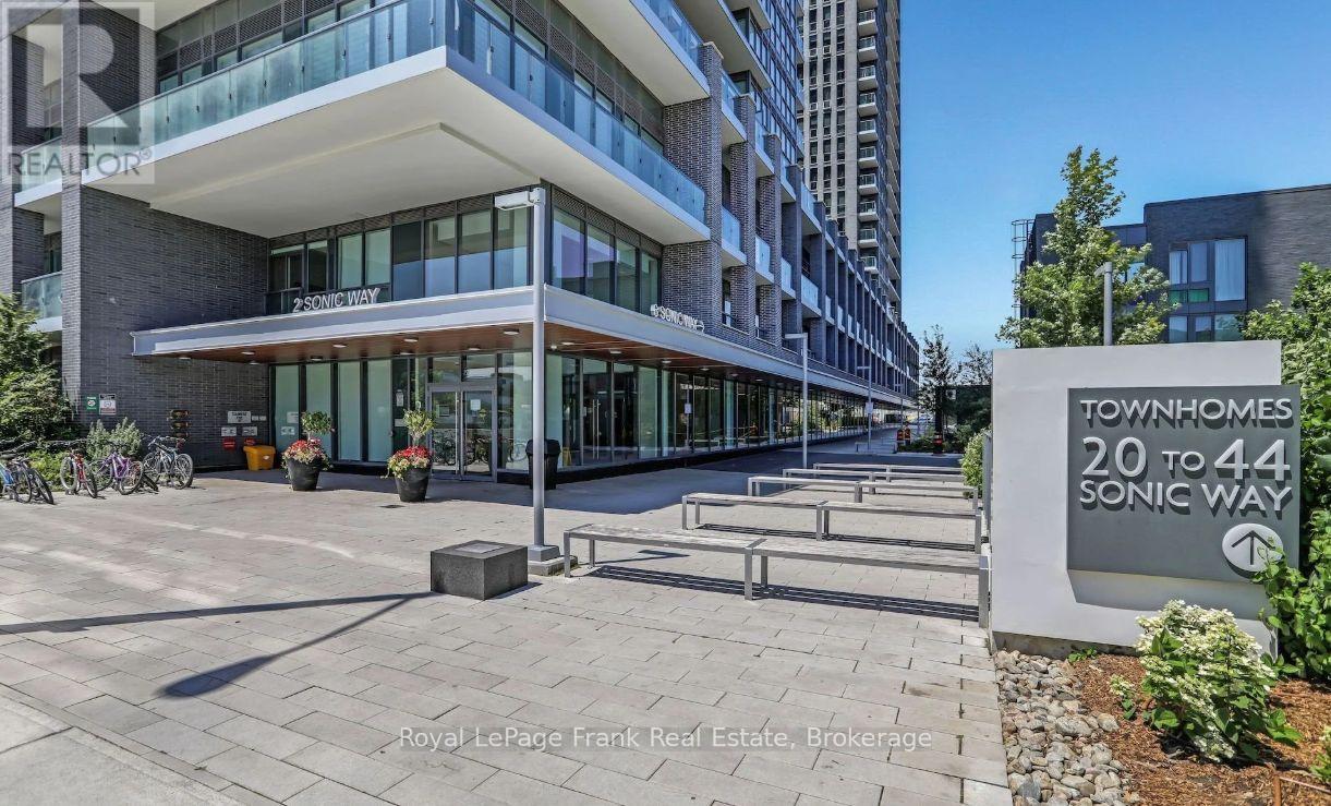 2 Sonic Way, Toronto (Flemingdon Park), Ontario  M3C 0P2 - Photo 2 - C13579896