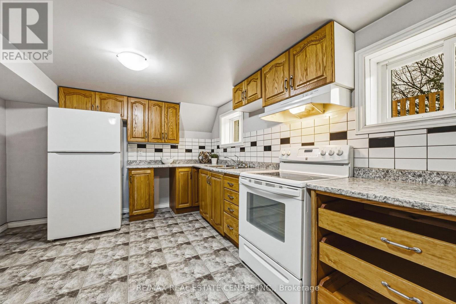7 Chapman Court, Cambridge, Ontario  N3C 2X1 - Photo 25 - X13579890