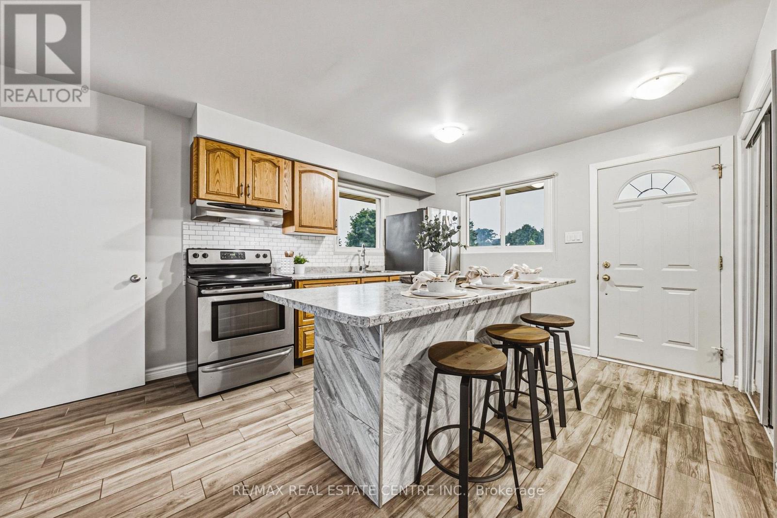 7 Chapman Court, Cambridge, Ontario  N3C 2X1 - Photo 6 - X13579890