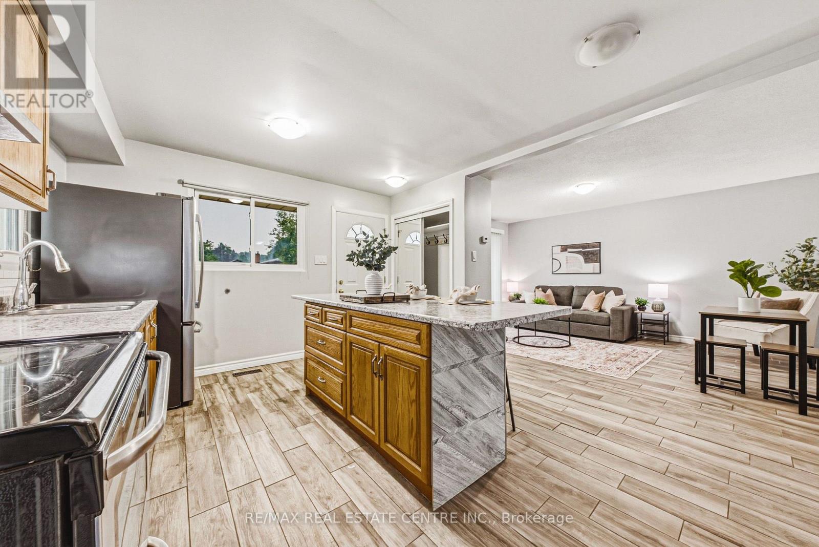 7 Chapman Court, Cambridge, Ontario  N3C 2X1 - Photo 8 - X13579890