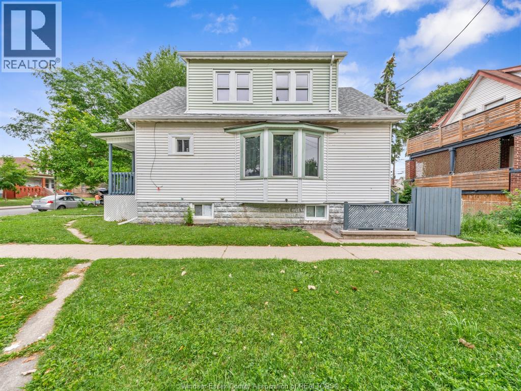 1096 Hall, Windsor, Ontario  N9A 2M7 - Photo 2 - 26016479
