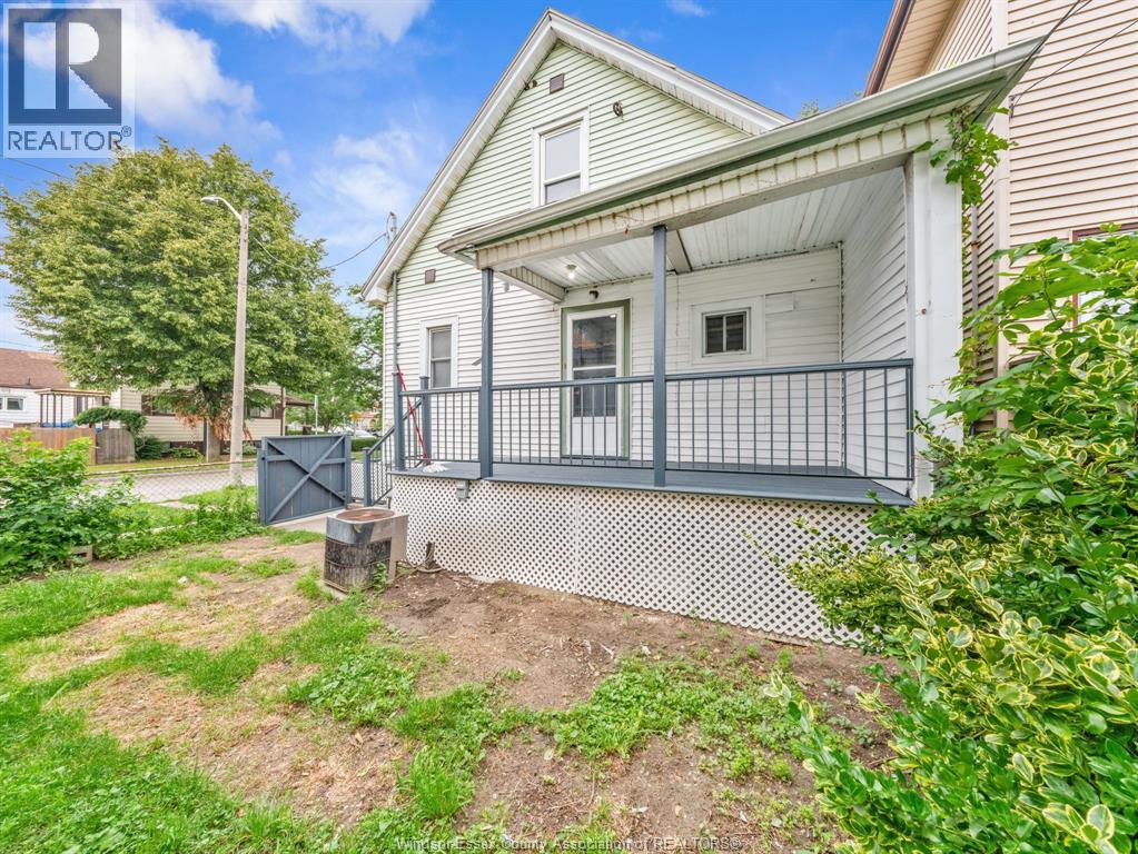 1096 Hall, Windsor, Ontario  N9A 2M7 - Photo 5 - 26016479