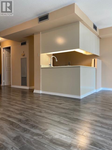 1410 - 736 Bay Street, Toronto, Ontario  M5G 2M4 - Photo 19 - C13579922