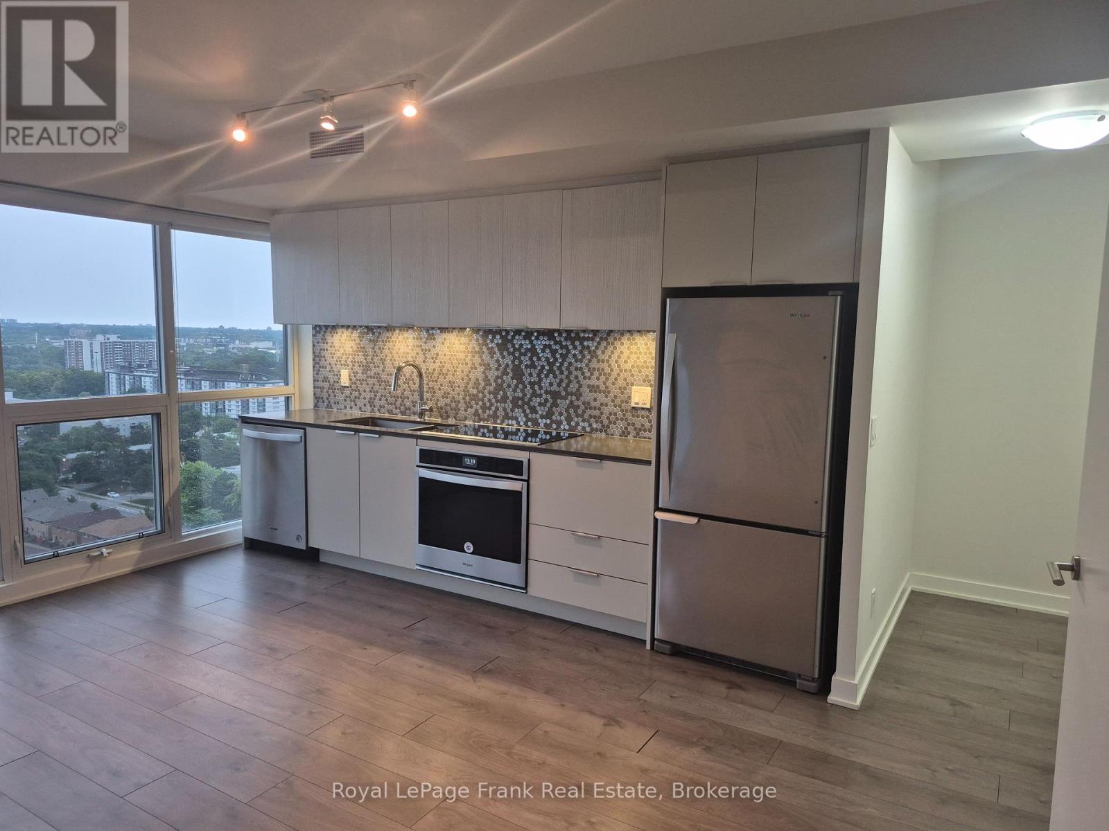 2 Sonic Way, Toronto (Flemingdon Park), Ontario  M3C 0P2 - Photo 17 - C13579896