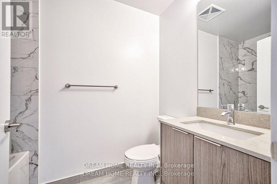 2004 - 32 Forest Manor Road, Toronto, Ontario  M2J 1M5 - Photo 8 - C13579956