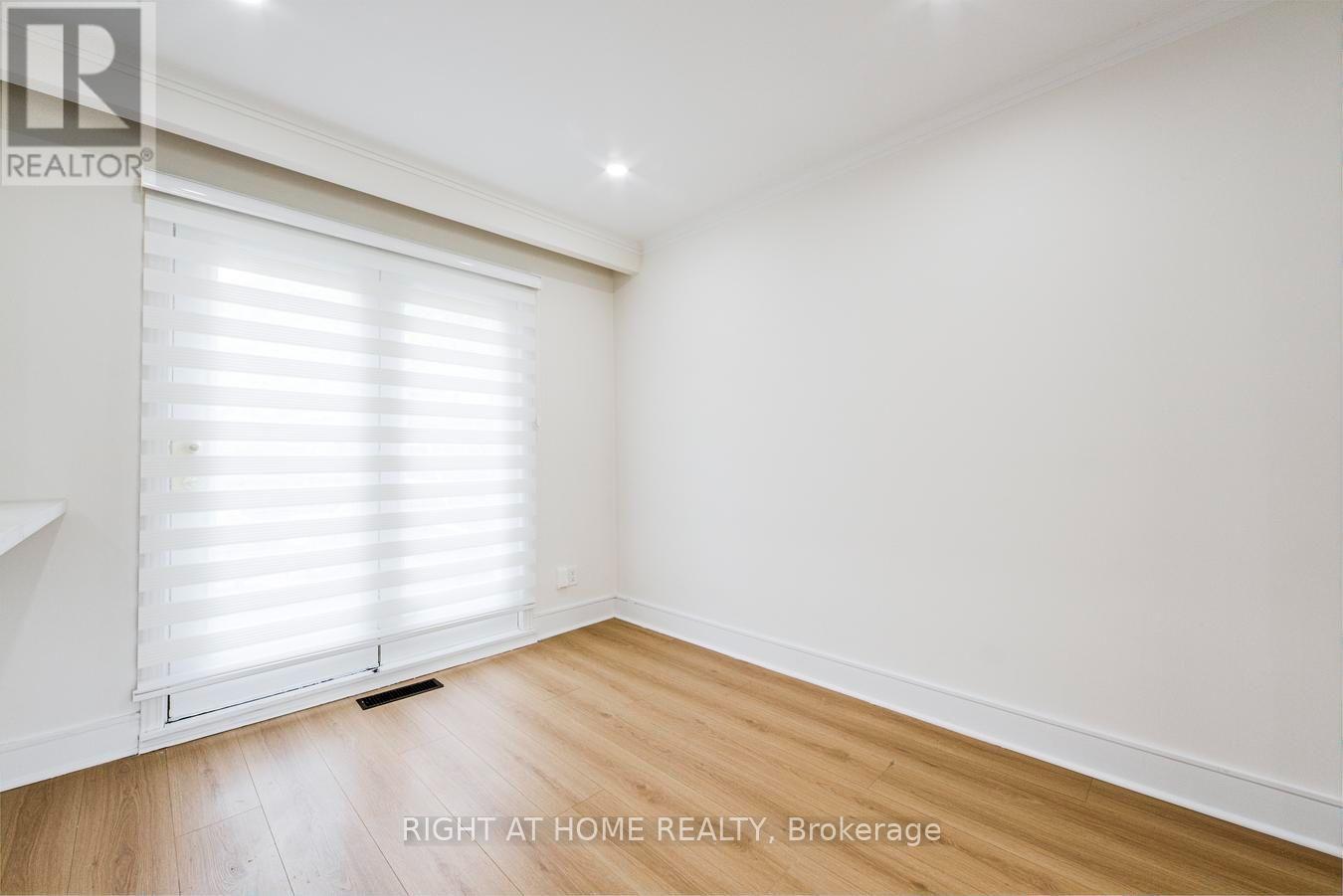 48 Daleside Crescent, Toronto, Ontario  M4A 2H6 - Photo 12 - C13579964