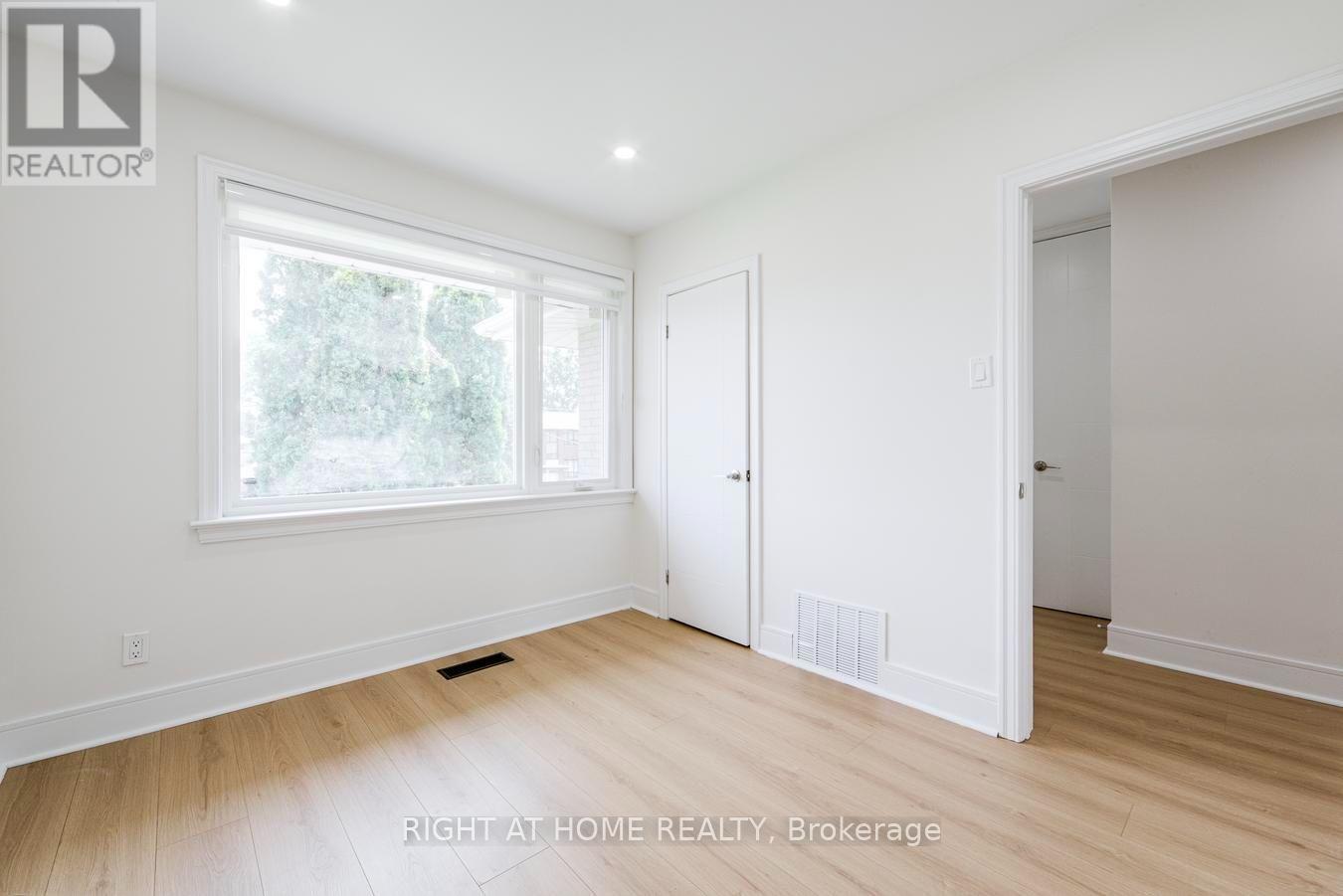 48 Daleside Crescent, Toronto, Ontario  M4A 2H6 - Photo 25 - C13579964